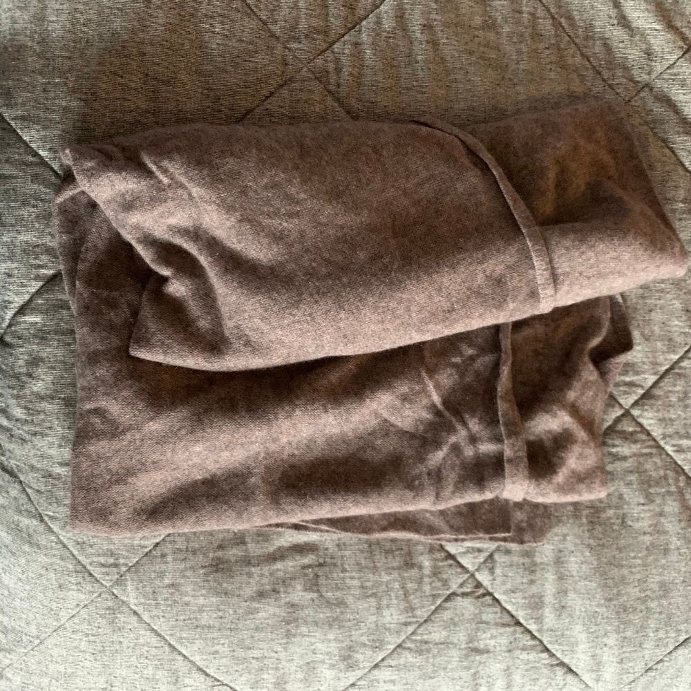 White & Warren Travel Wrap Scarf
